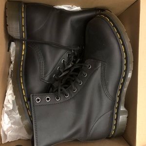 Dr. Martens 1460 W’s smooth leather lace up boots